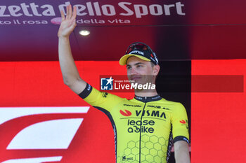 2024-05-12 - Kooij Olav win the Tappa 9 - Avezzano-Napoli of Giro d'Italia 2024 - STAGE 9 - AVEZZANO-NAPOLI - GIRO D'ITALIA - CYCLING