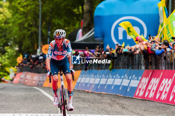 2024-05-14 - BARDET Romain of TEAM DSM-FIRMENICH POSTNL - STAGE 10 - POMPEI-CUSANO MUTRI - GIRO D'ITALIA - CYCLING