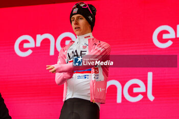 2024-05-14 - POGAČAR Tadej of UAE TEAM EMIRATES - STAGE 10 - POMPEI-CUSANO MUTRI - GIRO D'ITALIA - CYCLING