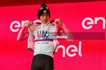 2024-05-14 - POGAČAR Tadej of UAE TEAM EMIRATES - STAGE 10 - POMPEI-CUSANO MUTRI - GIRO D'ITALIA - CYCLING