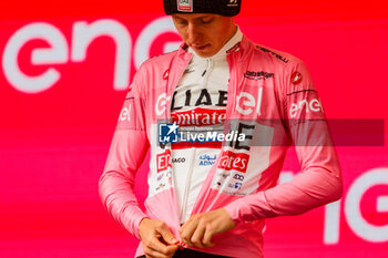 2024-05-14 - POGAČAR Tadej of UAE TEAM EMIRATES - STAGE 10 - POMPEI-CUSANO MUTRI - GIRO D'ITALIA - CYCLING