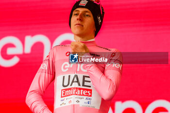 2024-05-14 - POGAČAR Tadej of UAE TEAM EMIRATES - STAGE 10 - POMPEI-CUSANO MUTRI - GIRO D'ITALIA - CYCLING