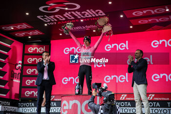 2024-05-14 - POGAČAR Tadej of UAE TEAM EMIRATES - STAGE 10 - POMPEI-CUSANO MUTRI - GIRO D'ITALIA - CYCLING