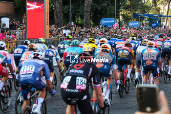 2024-05-26 - Moments of stage 21 of Giro D'Italia 2024 Roma-Roma - STAGE 21 - ROMA-ROMA - GIRO D'ITALIA - CYCLING