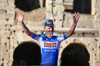 2024-05-26 - Tim Merlier of Quick Step win the stage 21 Roma-Roma of Giro D'Italia 2024 - STAGE 21 - ROMA-ROMA - GIRO D'ITALIA - CYCLING