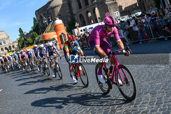 2024-05-26 - Moments of stage 21 of Giro D'Italia 2024 Roma-Roma - STAGE 21 - ROMA-ROMA - GIRO D'ITALIA - CYCLING