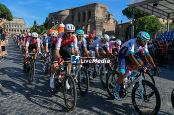 2024-05-26 - Moments of stage 21 of Giro D'Italia 2024 Roma-Roma - STAGE 21 - ROMA-ROMA - GIRO D'ITALIA - CYCLING