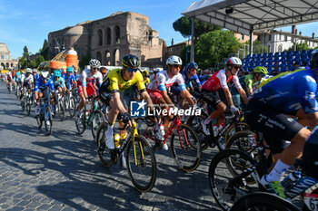 2024-05-26 - Moments of stage 21 of Giro D'Italia 2024 Roma-Roma - STAGE 21 - ROMA-ROMA - GIRO D'ITALIA - CYCLING