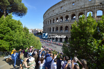 2024-05-26 - Moments of stage 21 of Giro D'Italia 2024 Roma-Roma - STAGE 21 - ROMA-ROMA - GIRO D'ITALIA - CYCLING