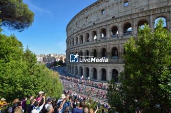 2024-05-26 - Moments of stage 21 of Giro D'Italia 2024 Roma-Roma - STAGE 21 - ROMA-ROMA - GIRO D'ITALIA - CYCLING