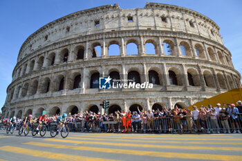 2024-05-26 - Moments of stage 21 of Giro D'Italia 2024 Roma-Roma - STAGE 21 - ROMA-ROMA - GIRO D'ITALIA - CYCLING