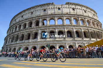 2024-05-26 - Moments of stage 21 of Giro D'Italia 2024 Roma-Roma - STAGE 21 - ROMA-ROMA - GIRO D'ITALIA - CYCLING