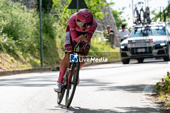 2024-05-18 - Tadej Pogačar, UAE Team Emirates - STAGE 14 - CASTIGLIONE DELLE STIVIERE-DESENZANO DEL GARDA - GIRO D'ITALIA - CYCLING