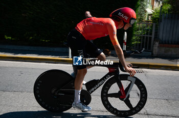 2024-05-18 - Thymen Arensman, team Ineos Grenadiers - STAGE 14 - CASTIGLIONE DELLE STIVIERE-DESENZANO DEL GARDA - GIRO D'ITALIA - CYCLING