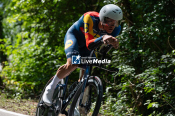 2024-05-18 - Jasper Stuyven, team Lidl-Trek - STAGE 14 - CASTIGLIONE DELLE STIVIERE-DESENZANO DEL GARDA - GIRO D'ITALIA - CYCLING