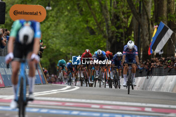 04/05/2024 - the group reaches to finih line of during Venaria Reale-Torino - Stage 1 of Giro D'Italia 2024 - STAGE 1 - VENARIA REALE-TORINO - GIRO D'ITALIA - CICLISMO