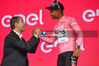 04/05/2024 - Jonathan Narvaez with Maglia Rosa during Venaria Reale-Torino - Stage 1 of Giro D'Italia 2024 - STAGE 1 - VENARIA REALE-TORINO - GIRO D'ITALIA - CICLISMO