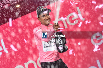 2024-05-04 - Jonathan Narvaez with Maglia Rosa during Venaria Reale-Torino - Stage 1 of Giro D'Italia 2024 - STAGE 1 - VENARIA REALE-TORINO - GIRO D'ITALIA - CYCLING