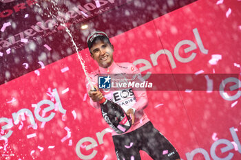 2024-05-04 - Jonathan Narvaez with Maglia Rosa during Venaria Reale-Torino - Stage 1 of Giro D'Italia 2024 - STAGE 1 - VENARIA REALE-TORINO - GIRO D'ITALIA - CYCLING