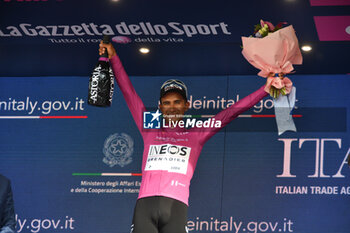 04/05/2024 - Jonathan Narvaez with Maglia Ciclamino during Venaria Reale-Torino - Stage 1 of Giro D'Italia 2024 - STAGE 1 - VENARIA REALE-TORINO - GIRO D'ITALIA - CICLISMO