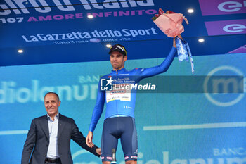 2024-05-04 - Calmejane Lilian with Maglia Azzurra during Venaria Reale-Torino - Stage 1 of Giro D'Italia 2024 - STAGE 1 - VENARIA REALE-TORINO - GIRO D'ITALIA - CYCLING