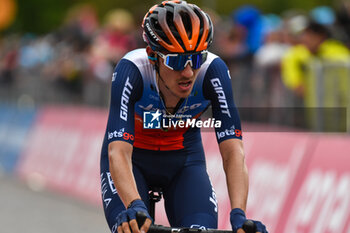 2024-05-05 - the group reaches to finih line of San Francesco Al Campo (TO)-Santuario di Oropa (BI) - Stage 2 of Giro D'Italia 2024 - STAGE 2 - S.FRANCESCO AL CAMPO-SANTUARIO DI OROPA - GIRO D'ITALIA - CYCLING