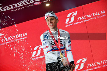 2024-05-05 - Tadej Pogacar celebrate the victory of San Francesco Al Campo (TO)-Santuario di Oropa (BI) - Stage 2 of Giro D'Italia 2024 - STAGE 2 - S.FRANCESCO AL CAMPO-SANTUARIO DI OROPA - GIRO D'ITALIA - CYCLING