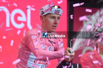 2024-05-06 - Tadej Pogacar with Maglia Rosa after Stage 3 - Novara-Fossano - Giro d'Italia 2024 - STAGE 3 - NOVARA-FOSSANO - GIRO D'ITALIA - CYCLING