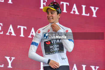 2024-05-06 - Cian Uijtdebroeks with Maglia Bianca after Stage 3 - Novara-Fossano - Giro d'Italia 2024 - STAGE 3 - NOVARA-FOSSANO - GIRO D'ITALIA - CYCLING