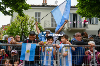 2024-05-06 - entertainment with the Carovana before the arrival of Stage 3 - Novara-Fossano - Giro d'Italia 2024 - STAGE 3 - NOVARA-FOSSANO - GIRO D'ITALIA - CYCLING