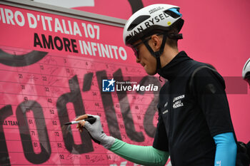 07/05/2024 - Decathlon AG2R La Mondiale Team on the signature podium Tappa 4 - Acqui Terme-Andora - Giro d'Italia 2024 - STAGE 4 - AQUI TERME-ANDORA - GIRO D'ITALIA - CICLISMO