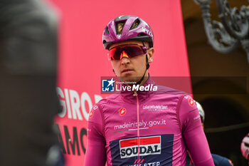 07/05/2024 - Soudal Quick-Step on the signature podium Tappa 4 - Acqui Terme-Andora - Giro d'Italia 2024 - STAGE 4 - AQUI TERME-ANDORA - GIRO D'ITALIA - CICLISMO