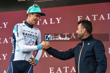 2024-05-19 - Antonio Tiberi of Bahrain Victoruis with Maglia Bianca of Stage 15 - Manerba del Garda-Livigno (Mottolino) - Giro d'Italia 2024 - STAGE 15 - MANERBA DEL GARDA-LIVIGNO - GIRO D'ITALIA - CYCLING