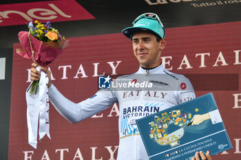 2024-05-19 - Antonio Tiberi of Bahrain Victoruis with Maglia Bianca of Stage 15 - Manerba del Garda-Livigno (Mottolino) - Giro d'Italia 2024 - STAGE 15 - MANERBA DEL GARDA-LIVIGNO - GIRO D'ITALIA - CYCLING