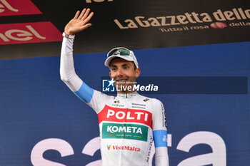 2024-05-19 - Davide Piganzoli of Polti Kometa win the prize Intergiro Sara Assicurazioni of Stage 15 - Manerba del Garda-Livigno (Mottolino) - Giro d'Italia 2024 - STAGE 15 - MANERBA DEL GARDA-LIVIGNO - GIRO D'ITALIA - CYCLING