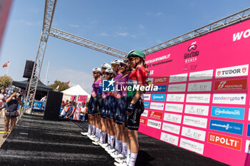 2024-07-08 - SDWorkx Team - GIRO D'ITALIA WOMEN - STAGE 2 SIRMIONE/ VOLTA MANTOVANA - STREET - CYCLING