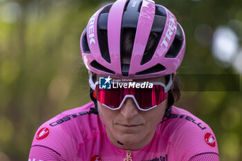 2024-07-08 - Elisa Longo Borghini - GIRO D'ITALIA WOMEN - STAGE 2 SIRMIONE/ VOLTA MANTOVANA - STREET - CYCLING