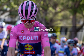 2024-07-08 - Elisa Longo Borghini - GIRO D'ITALIA WOMEN - STAGE 2 SIRMIONE/ VOLTA MANTOVANA - STREET - CYCLING