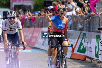 2024-07-08 - Final Arrival, Chiara Consonni wins stage 2 of Giro Women 2024 - GIRO D'ITALIA WOMEN - STAGE 2 SIRMIONE/ VOLTA MANTOVANA - STREET - CYCLING