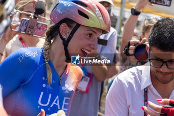 2024-07-08 - Chiara Consonni after the Victory - GIRO D'ITALIA WOMEN - STAGE 2 SIRMIONE/ VOLTA MANTOVANA - STREET - CYCLING