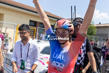 2024-07-08 - Chiara Consonni after the Victory - GIRO D'ITALIA WOMEN - STAGE 2 SIRMIONE/ VOLTA MANTOVANA - STREET - CYCLING