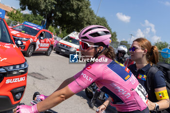 2024-07-08 - Elisa Longo Borghini - GIRO D'ITALIA WOMEN - STAGE 2 SIRMIONE/ VOLTA MANTOVANA - STREET - CYCLING