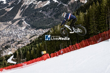 2024-02-10 - Vincent TUPIN of France, 3rd place in the Men Elite Super-G during the 2024 UCI Snow Bike World Championships on February 10, 2024 in Chatel, France - CYCLING - UCI SNOW BIKE WORLD CHAMPIONSHIPS - CHATEL, FRANCE - MTB - MOUNTAIN BIKE - CYCLING