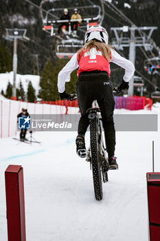 2024-02-10 - Lisa BAUMANN of Switzerland, 3rd place in the Women Elite Super-G during the 2024 UCI Snow Bike World Championships on February 10, 2024 in Chatel, France - CYCLING - UCI SNOW BIKE WORLD CHAMPIONSHIPS - CHATEL, FRANCE - MTB - MOUNTAIN BIKE - CYCLING