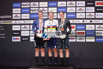 2024-10-16 - Tissot Track Cycling World Championship - Ballerup, Copenaghen, Den- 16-10-2024 - Women's scratch Race - Podium : Lorena Wiebes - Netherlands Jennifer Valente - Usa, Wollastone Ally - New Zealand - TISSOT 2024 TRACK WORLD CHAMPIONSHIPS - TRACK - CYCLING