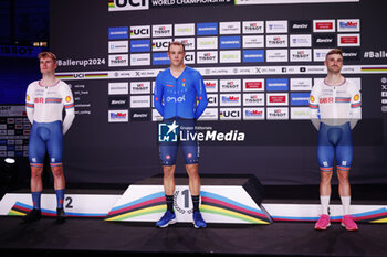 2024-10-18 - Tissot Track Cycling World Championship - Ballerup, Copenaghen, Den- 16-10-2024 - - Men's Individual Pursuit - Milan Jonathan, Italy - Josh Charlton, Great Britain - Bigham Daniel, Great Britain - TISSOT 2024 TRACK WORLD CHAMPIONSHIPS - TRACK - CYCLING