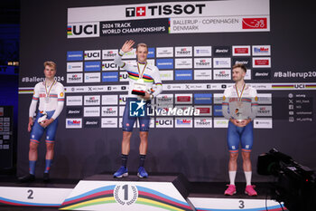 2024-10-18 - Tissot Track Cycling World Championship - Ballerup, Copenaghen, Den- 16-10-2024 - - Men's Individual Pursuit - Milan Jonathan, Italy - Josh Charlton, Great Britain - Bigham Daniel, Great Britain - TISSOT 2024 TRACK WORLD CHAMPIONSHIPS - TRACK - CYCLING