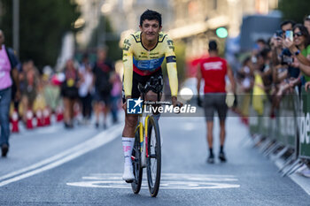 2024-09-08 - Richard Carapaz of Ecuador and Team EF Education - EasyPost seen at the end of the individual time trial of the 79th Tour of Spain 2024 - Stage 21 on September 8, 2024 in Madrid, Spain. - LA VUELTA 2024: ETAPA 21 - SPANISH LA VUELTA - CYCLING