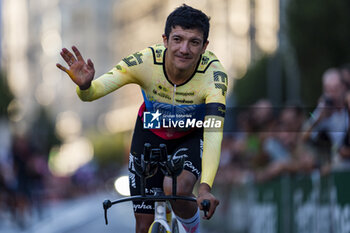 2024-09-08 - Richard Carapaz of Ecuador and Team EF Education - EasyPost seen at the end of the individual time trial of the 79th Tour of Spain 2024 - Stage 21 on September 8, 2024 in Madrid, Spain. - LA VUELTA 2024: ETAPA 21 - SPANISH LA VUELTA - CYCLING