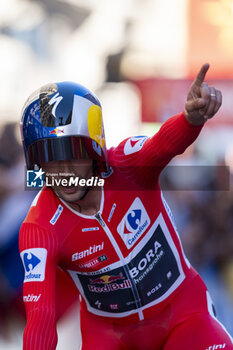 2024-09-08 - Primoz Roglic of Slovenia and Team Red Bull Bora - Hansgrohe celebrates his victory during the individual time trial at the 79th Tour of Spain 2024 - Stage 21 on September 8, 2024 in Madrid, Spain. - LA VUELTA 2024: ETAPA 21 - SPANISH LA VUELTA - CYCLING